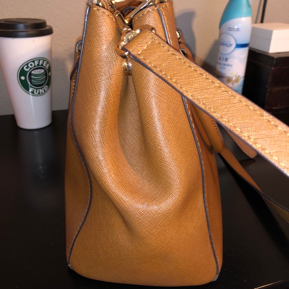 Authentic Michael Kors Sutton bag - Picture 3 of 6
